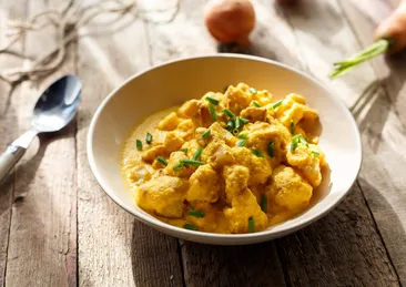 Köri soslu tavuk tarifi: kokusu bile sizi mutlu edecek