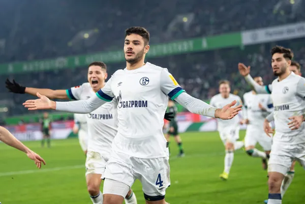 Schalke Yle Temasa Gectiler Ozan Kabak A Talip Var Galeri Spor