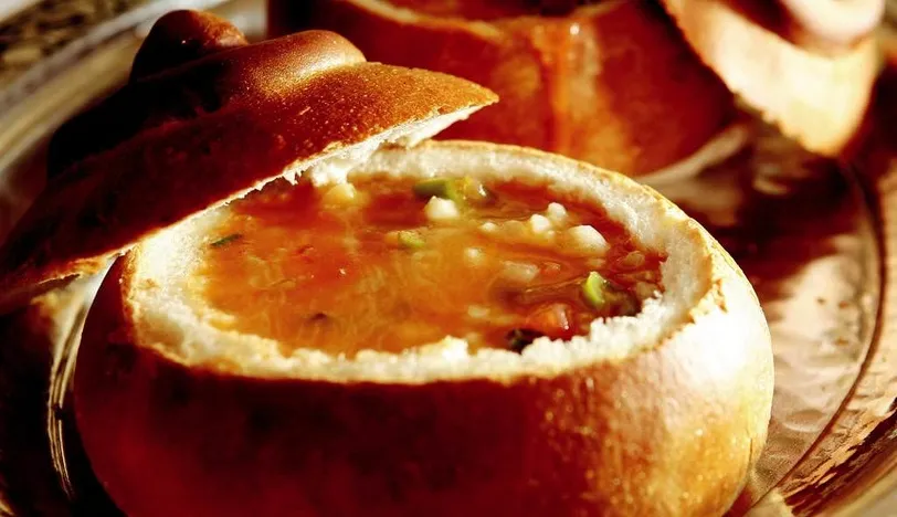 Ekmek Güvecinde Dibek Aşı Keşkek Çorbası Tarifi