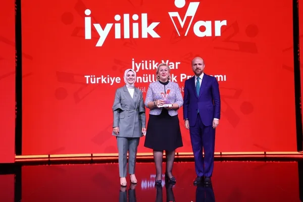 once-gonullu-abla-oldu-sonra-bir-cocugun-annesi-betulun-26-yillik-iyilik-yolculugu-1791142710112.jpg