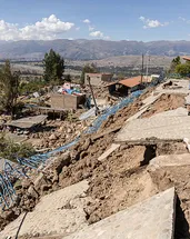 Peru’da peş peşe 2 deprem yıkım getirdi