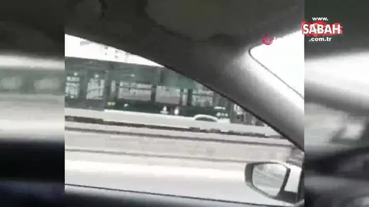 Metrobüslerin çarpıştığı anlar kamerada | Video