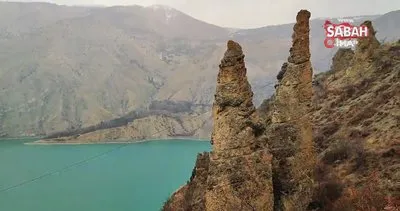 Uzundere’deki peri bacaları Kapadokya’yı anımsatıyor | Video