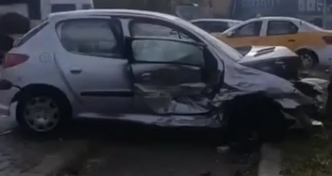 Diyarbakır’da iki otomobilin çarpıştığı kazada 3 kişi yaralandı