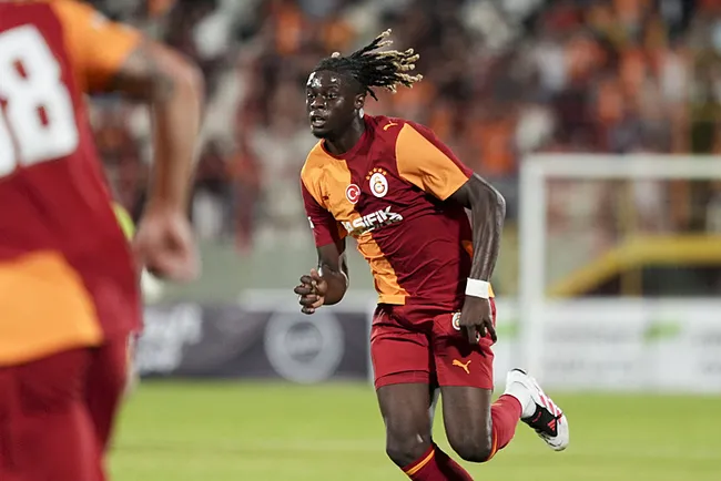 galatasaray-umraniyesporu-5-golle-gecti-lesley-ugochukwu-ilk-kez-1784318400830.jpeg