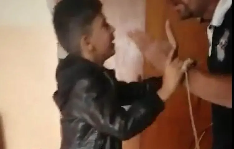 Iraklı baba 13 yaşındaki kızını kemerle dövdü! Çaresiz anne o videoları görünce gözyaşlarına boğuldu