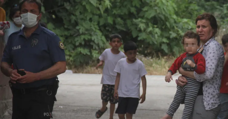 Adana'da anne dayağı! Komşular seslere dayanamadı!