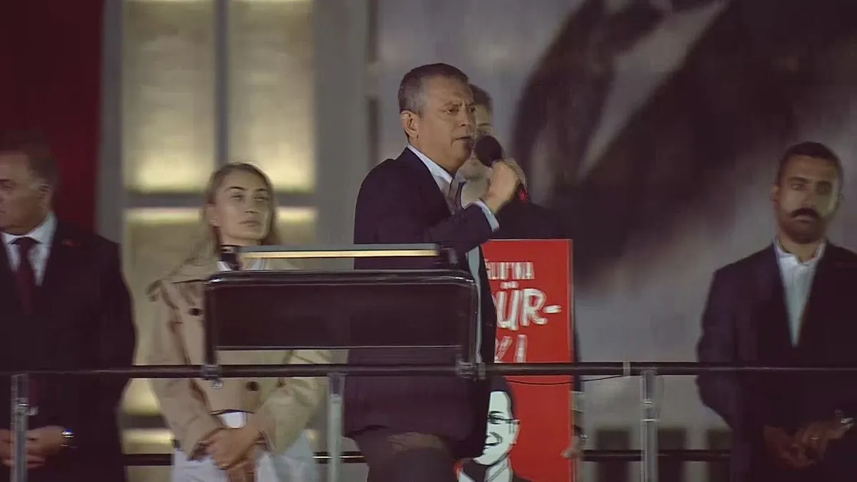 Özel’den küstah hakaret – Son Dakika Haberler Özel’den küstah hakaret – Son Dakika Haberler