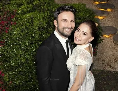 Tarkan eşiyle Kemerburgaz'a yerleşti