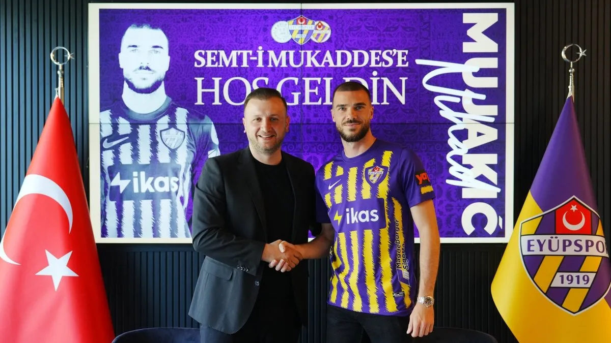 Eyüpspor, Bosna Hersekli futbolcu Mujakic'i kadrosuna kattı Eyüpspor, Bosna Hersekli futbolcu Mujakic'i kadrosuna kattı