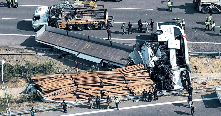 Kaplıca yolunda katliam gibi kaza
