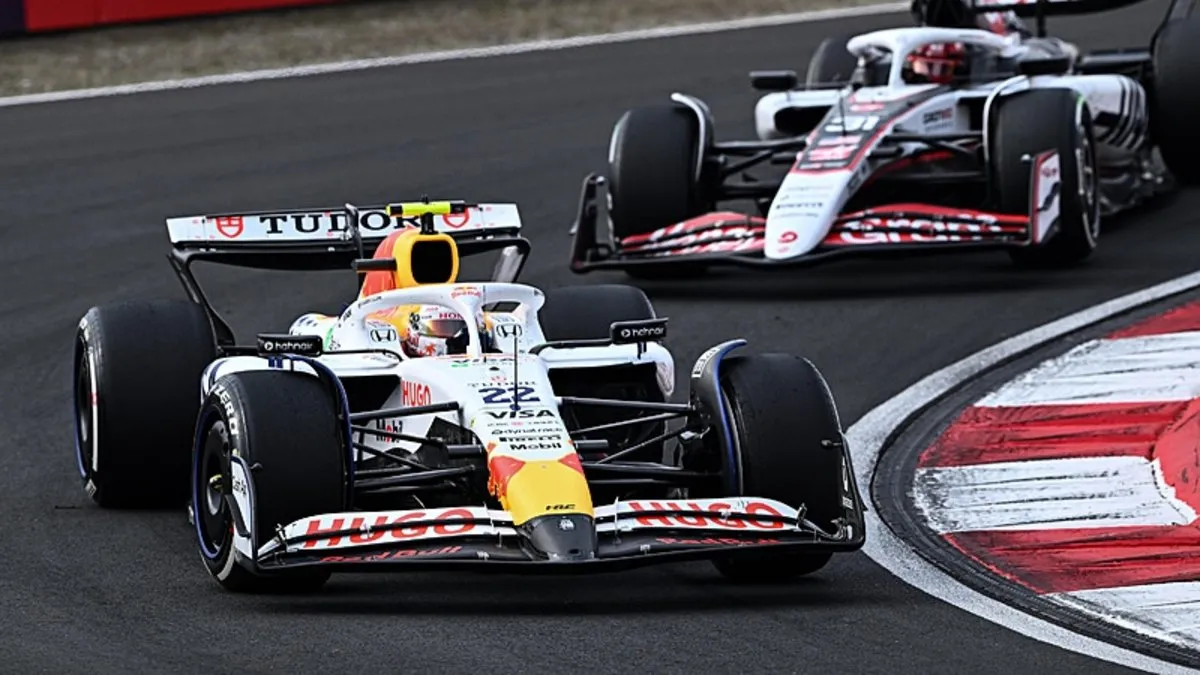 Formula 1'...                    </div>
                    <div class=