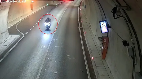 bursada-aci-kaza-serit-degistiren-otomobil-motosikleti-metrelerce-surukledi-kahreden-detaylar-ortaya-cikti-1791458011801.jpg