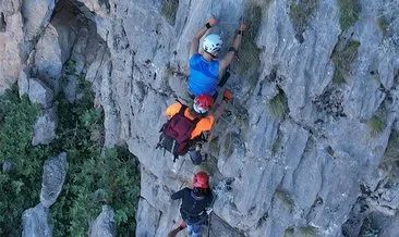 Görme engelli Türk dağcı Viea Ferrata’ya tırmandı #erzincan