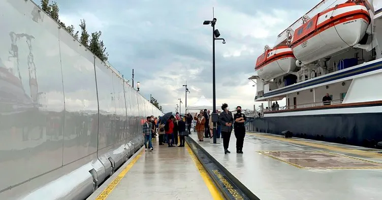 Galataport’a iki yıl aradan sonra ilk turist gemisi yanaştı