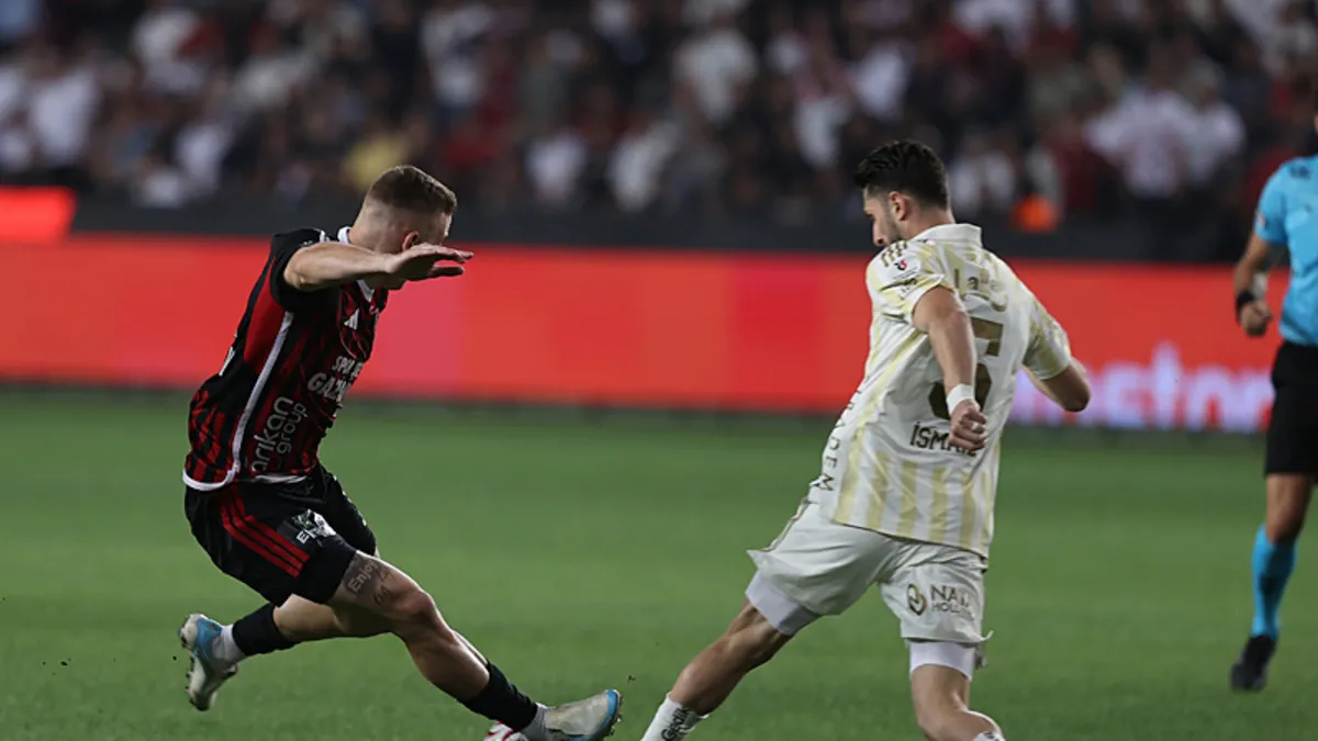 CANLI | Gaziantep FK - Fenerbahçe | Maçta ilk yarı oynanıyor haber görseli