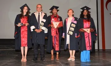 Nijeryalı öğrenci Hemşirelik Fakültesi’nden birincilikle mezun oldu