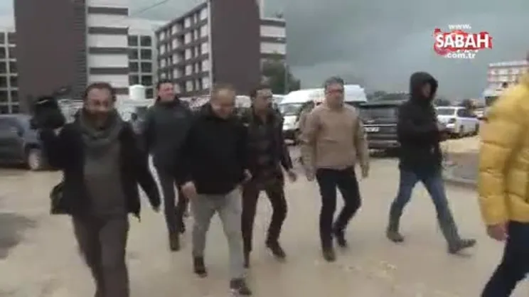 Depremzede çocuklara bayram harçlığı dağıtıldı! Hayırsever iş adamlarından örnek davranış | Video