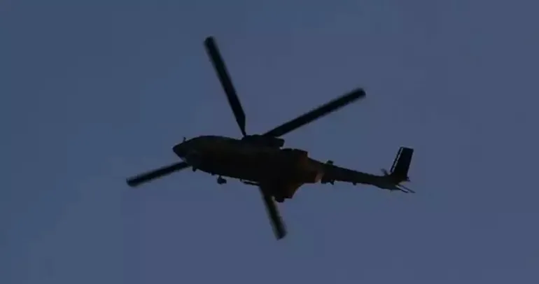 Katar’da askeri helikopter düştü
