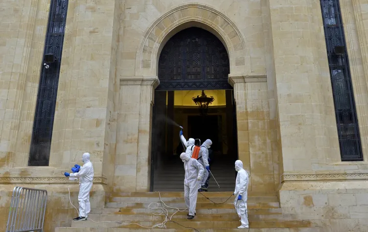 Avrupa ülkeleri koronavirüs tedbirlerini katılaştırıyor