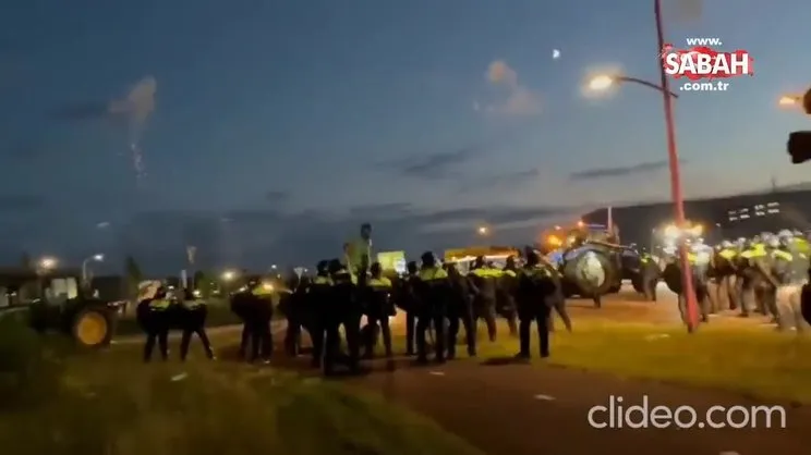 Hollanda'da çiftliklerin kapatılma kararının ardından çiftçiler sokaklara döküldü, polis gerçek mermilerle müdahale etti | Video