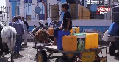 Gazzeliler içme suyu için saatlerce sıra bekliyor | Video