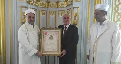 Adanalı hayırsevere Diyanet İşleri Başkanı Erbaş’tan ‘Takdir belgesi’ #adana Adanalı hayırsevere Diyanet İşleri Başkanı Erbaş’tan ‘Takdir belgesi’ #adana