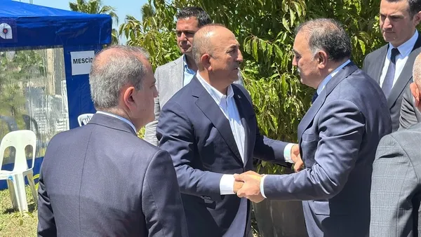 cavusoglu-ailesinin-aci-gununde-alanyaya-bakanlar-akin-etti-1745143676199.jpg