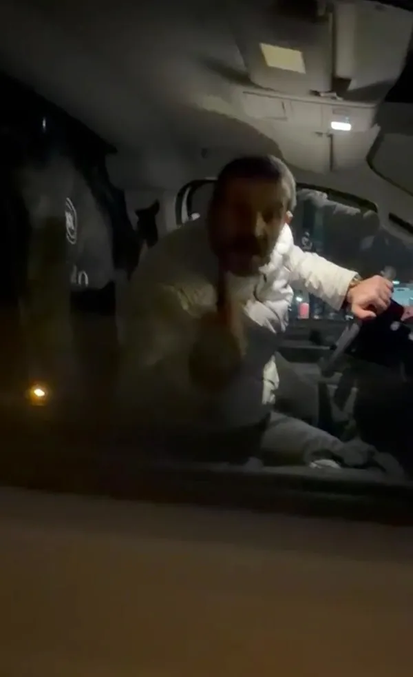trafikte-dehset-yol-verme-tartismasinda-arac-surucusunu-bicaklayip-tehdit-etti-1768810596832.jpg