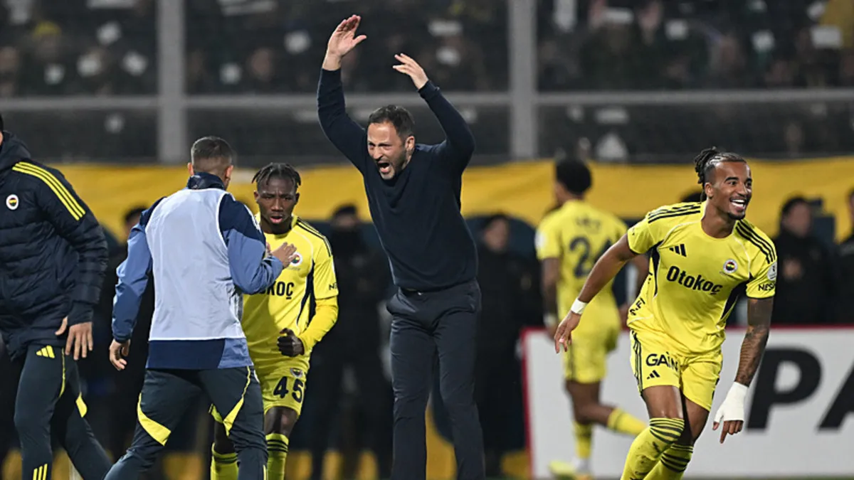 Domenico Tedesco: “Kendi oyunumuza inanmamız gerektiğini konuştuk” Domenico Tedesco: “Kendi oyunumuza inanmamız gerektiğini konuştuk”