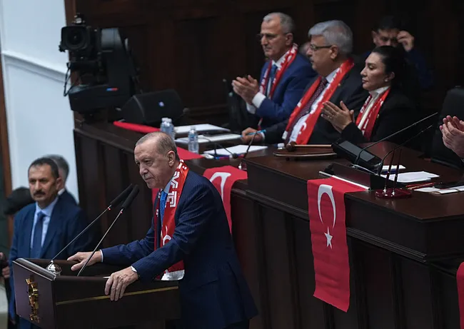 son-dakika-baskan-erdogan-darbecilik-chpnin-milli-sporudur-1775038388997.jpeg SON DAKİKA | Başkan Erdoğan: Darbecilik CHP'nin milli sporudur