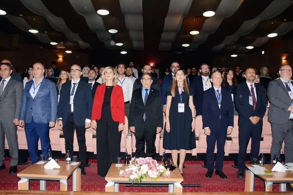 dunya-ekonomisinin-onemli-isimleri-diyarbakirda-bulustu-1793005221049.jpg