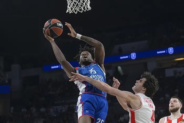 anadolu-efes-euroleaguede-play-inde-temsilcimiz-45-sayi-fark-atti-1712864376737.jpeg