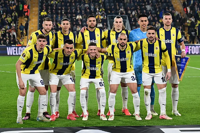 son-dakika-haberi-fenerbahce-evinde-rangersa-maglup-kanarya-turu-zora-soktu-1741290960672.jpeg