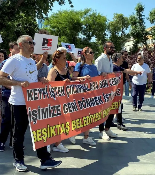 besiktas-iscileri-belediye-onunde-suresiz-oturma-eyleminde-1750411882170.jpg
