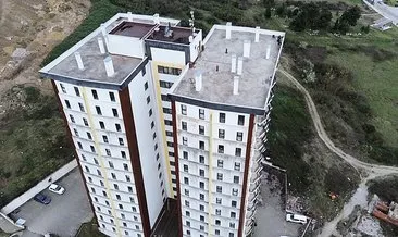 Çatı katına çıkan gençler ekipleri alarma geçirdi: Gerçek sonradan ortaya çıktı! #duzce
