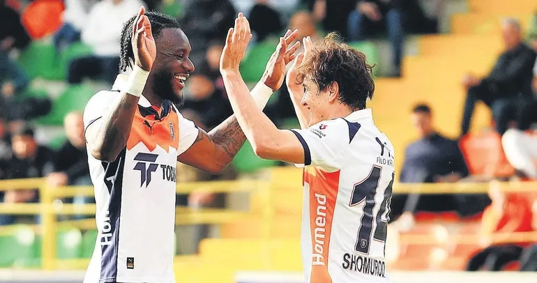 Başakşehir şanssızlığı bitirdi