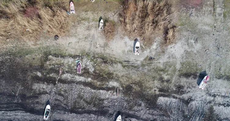 Terkos Gölü metrelerce çekildi... Korkunç görüntü ortaya çıktı