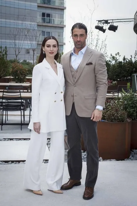 sarp levendoglu birce akalay ciftinden bosanma iddialarina yanit magazin haberleri