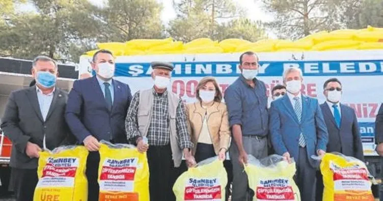 Şahinbey’den çiftçilere 4 bin ton gübre desteği