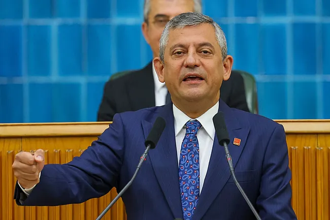 son-dakika-ozgur-ozelden-yeni-parti-aciklamasi-ismi-bile-belli-temmuz-sonu-agustos-basi-resmi-adim-atilir-1784105641909.jpg SON DAKİKA… Özgür Özel’den ‘yeni parti’ açıklaması! İsmi bile belli:
