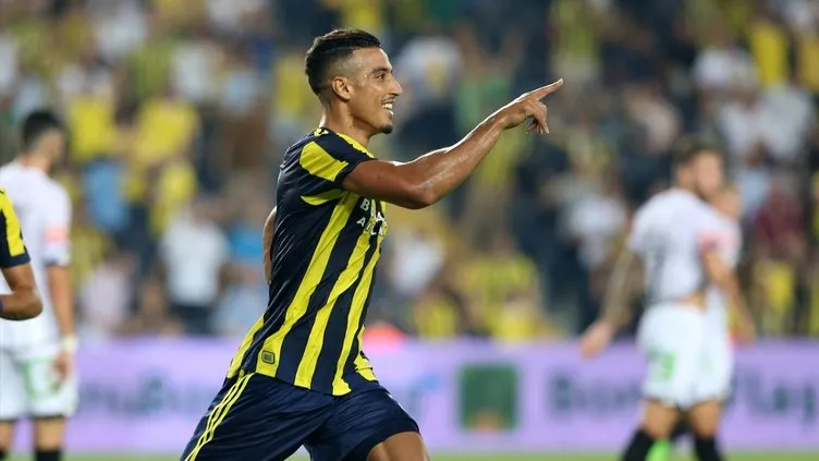 Erman Toroğlu: Fenerbahçe’de içeride bir şeyler olmuş .