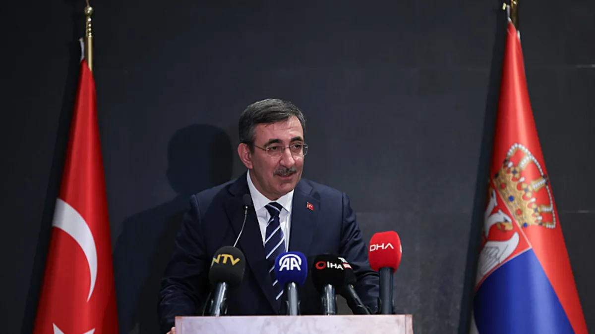 Cevdet Yılmaz: “Sırbistan ile ticaret hacmimizi artırıyoruz” Cevdet Yılmaz: “Sırbistan ile ticaret hacmimizi artırıyoruz”