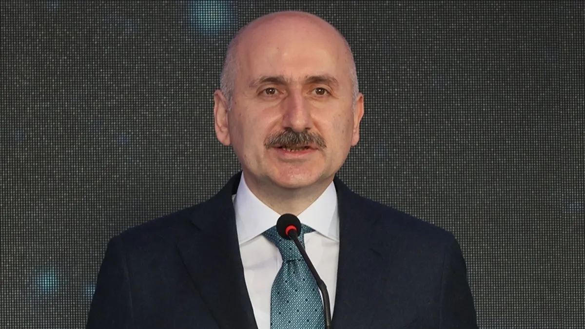 Adil Karaismailoğlu'ndan Özgür Özel'e tepki: Maalesef provokatif omurgasızlığı tercih etmiştir