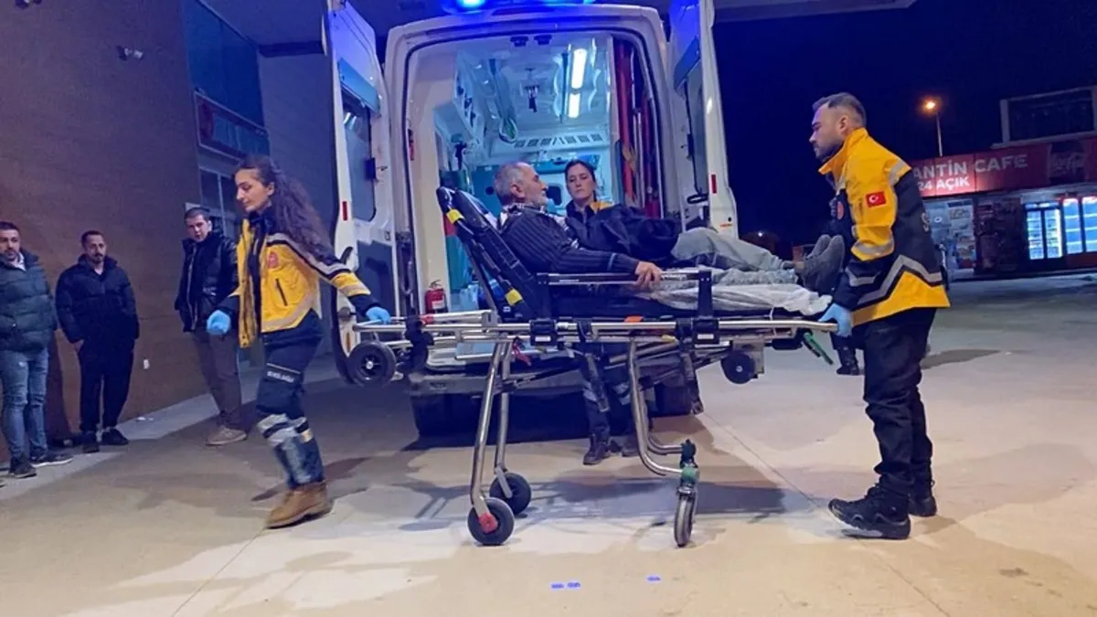 Bursa’da tekel bayine silahlı saldırı: 2 yaralı Bursa’da tekel bayine silahlı saldırı: 2 yaralı