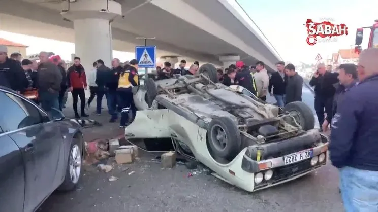 Karaman’da feci kaza: Çarpışan otomobillerden birisi takla attı, 3 yaralı | Video