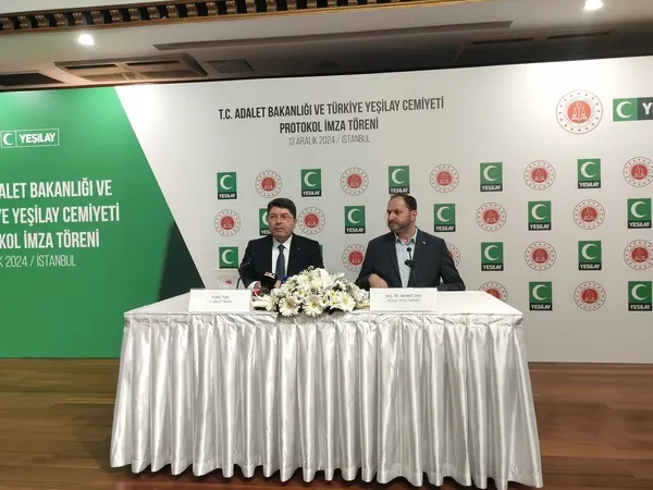 adalet-bakanligi-ve-yesilaydan-bagimlilikla-mucadelede-ortak-protokol-1734080651873.jpg