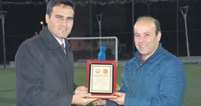 Milli İrade Futbol Turnuvası’nın şampiyonu Anadolu Lisesi oldu