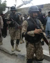 Pakistan’da militanlara operasyon: 12 ölü