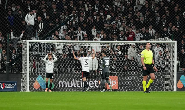 canli-besiktasin-konugu-gaziantep-fk-ilk-yarida-2-gol-var-1765216411778.jpg